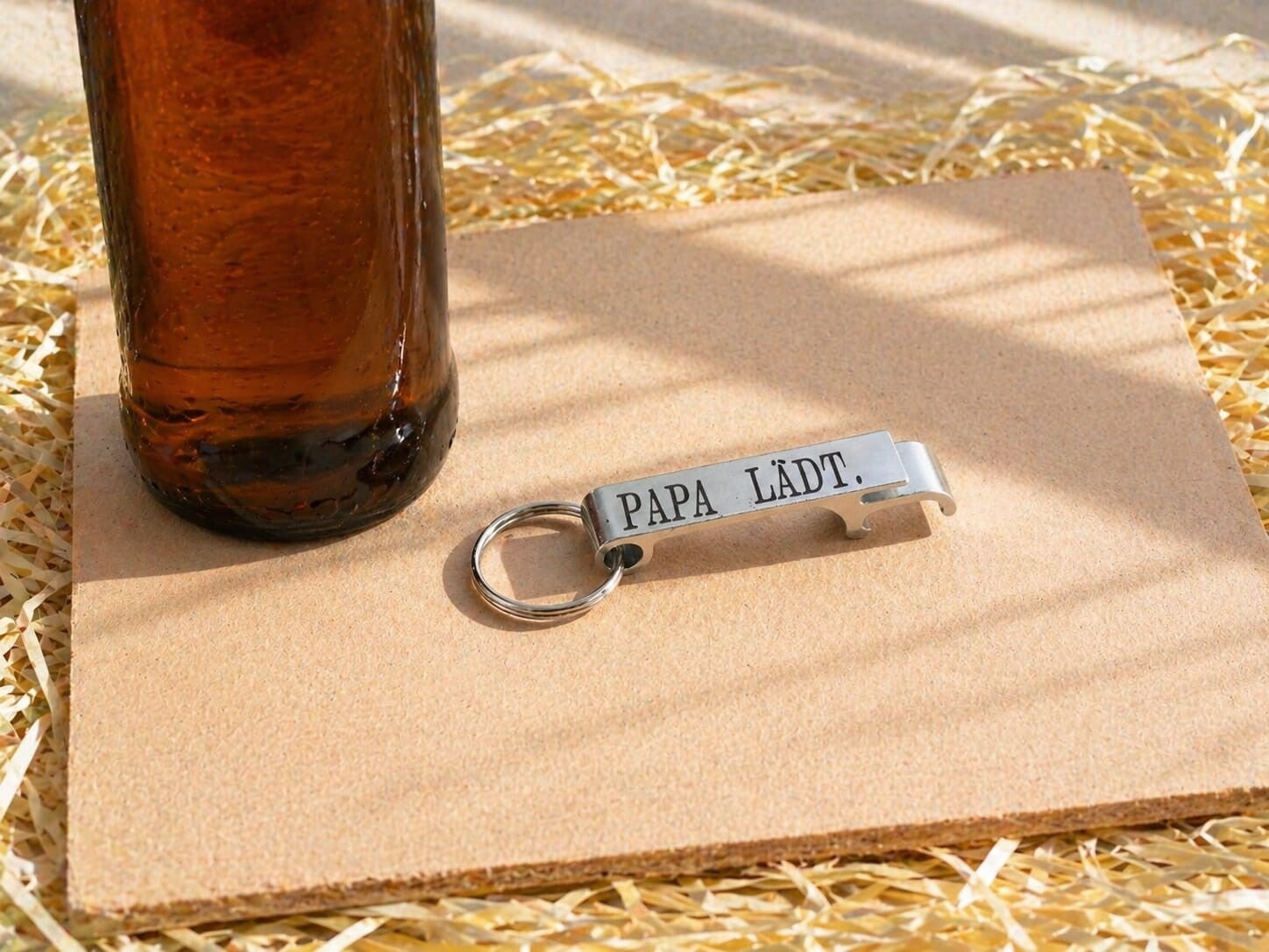 Personalisierter Flaschenöffner „Papa lädt.“