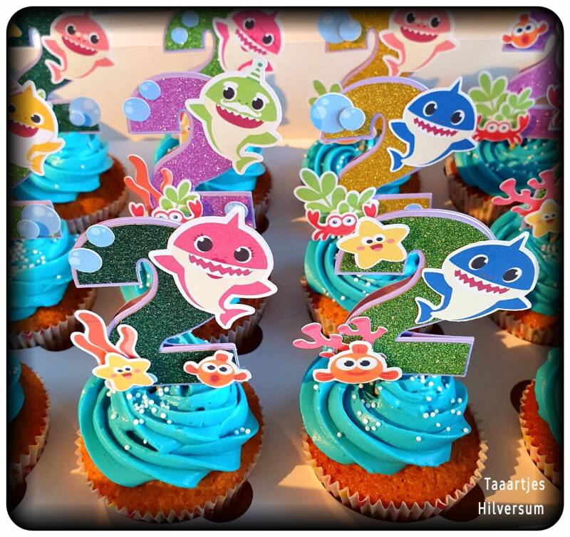 baby shark cupcakes
