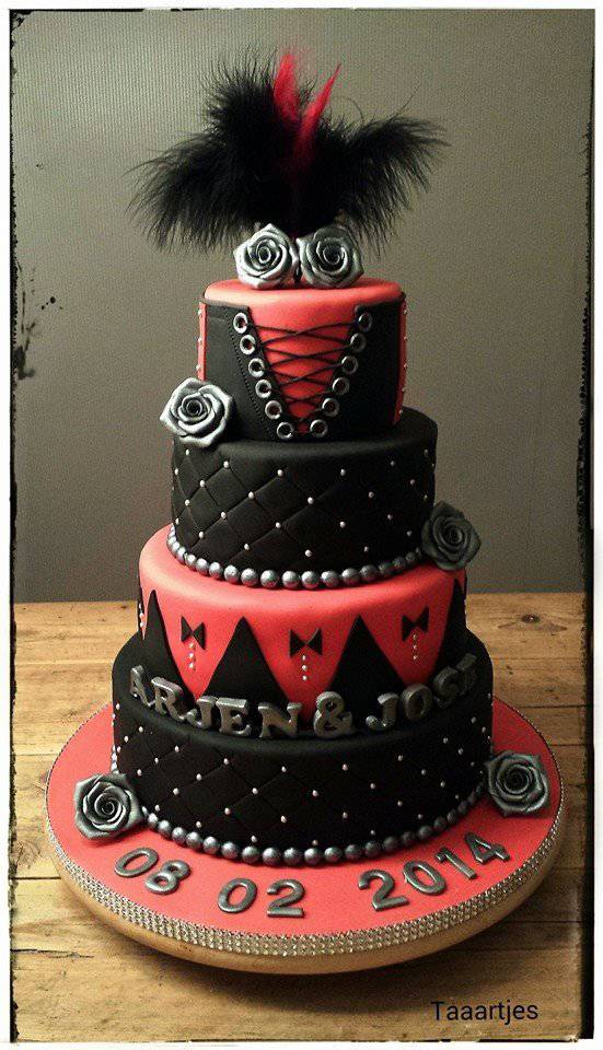 Stijlvolle bruidstaart zwart rood zilver / Wedding Cake black red silver
