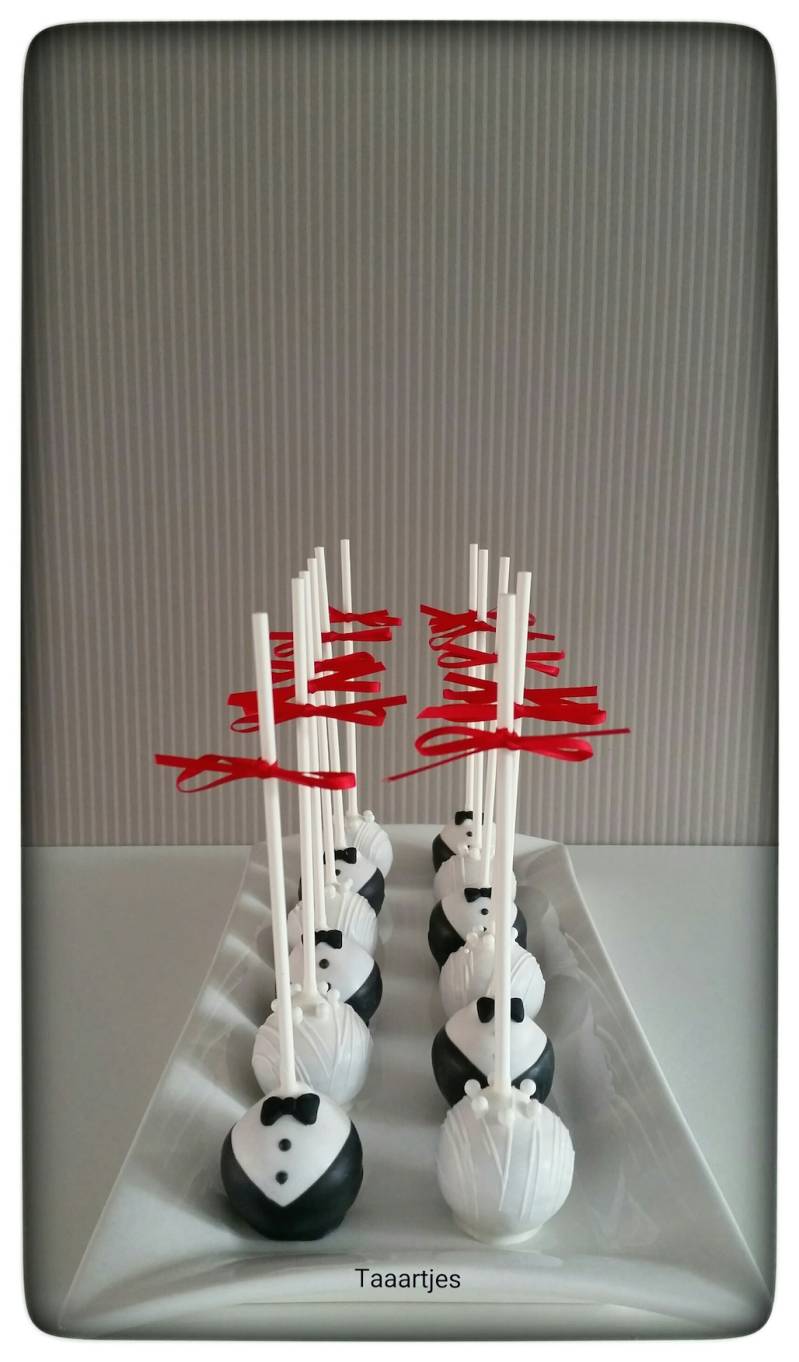 cakepops black white