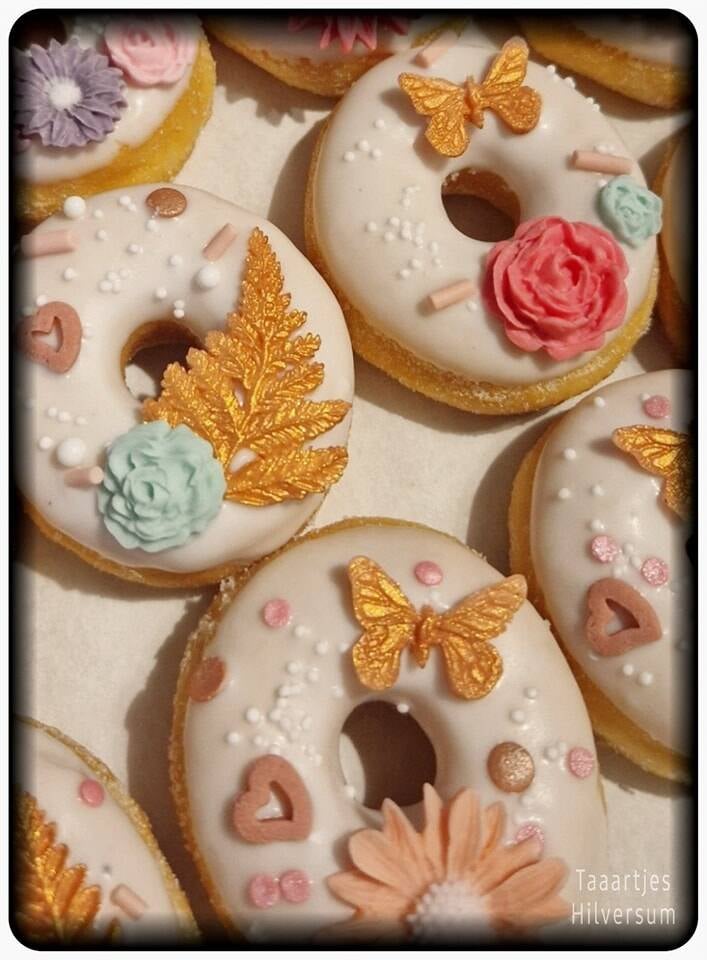 donuts rose gold