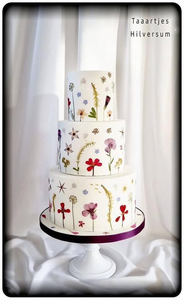 Romantische droogbloemen bruidstaart 