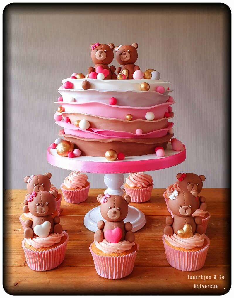 beertjes taart met cupcakes