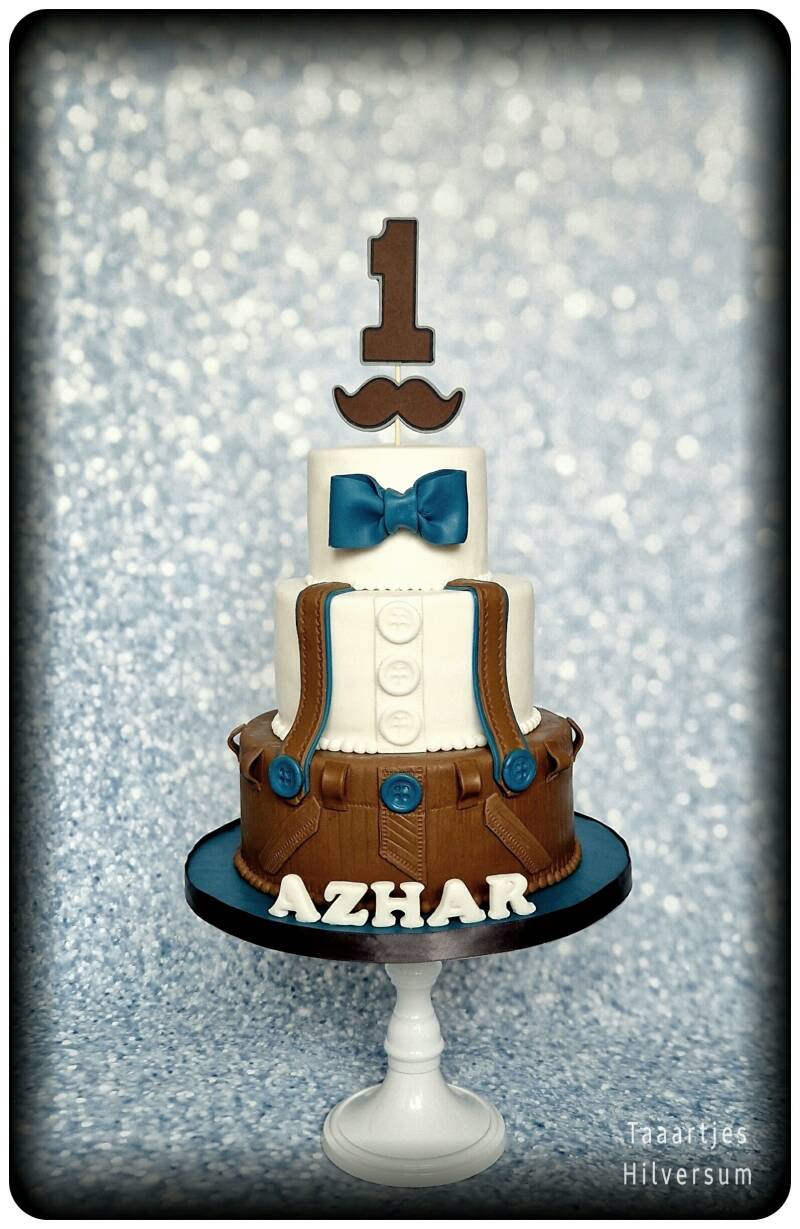 baby taart cake mr met snor en strikje