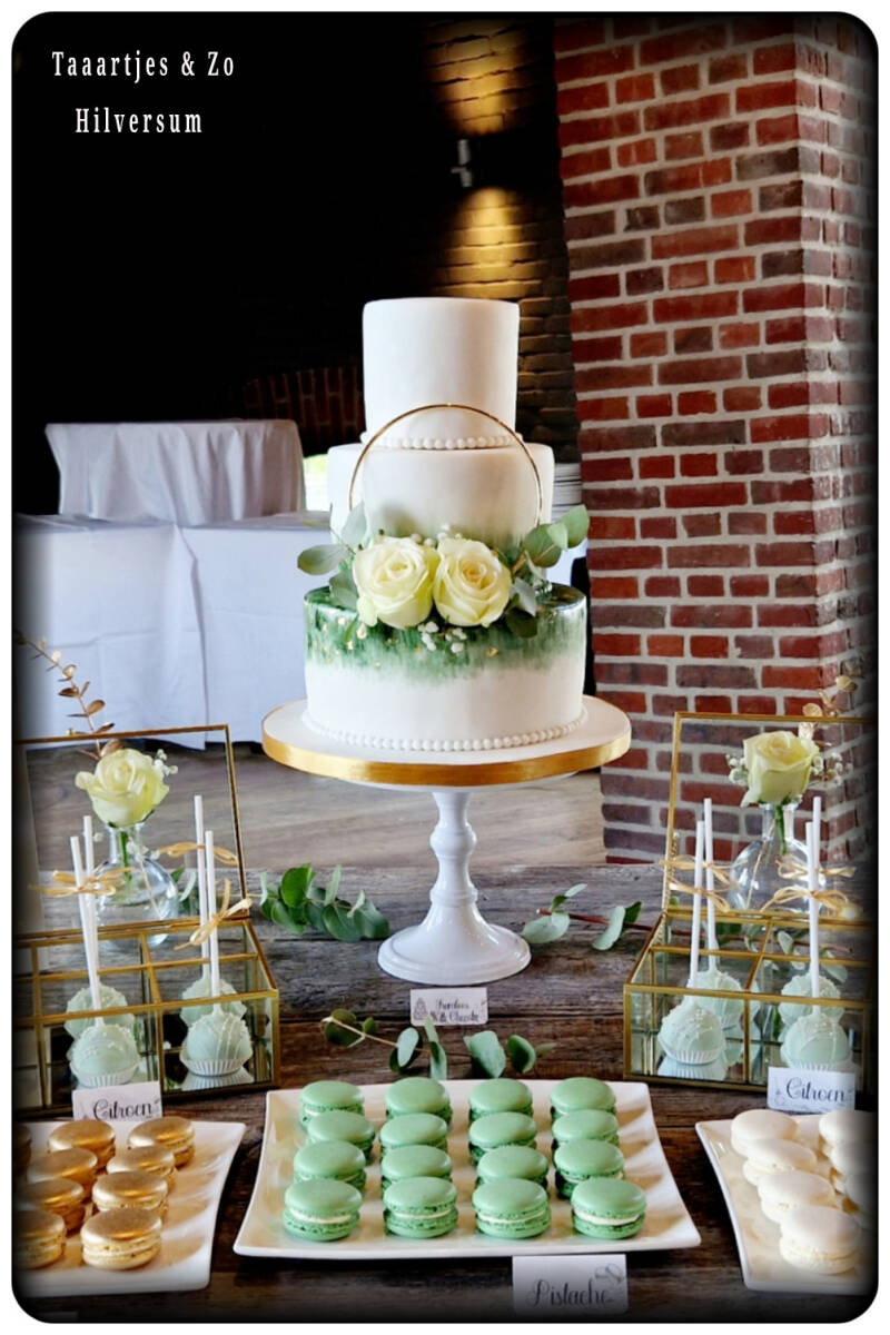 Bruidstaart met gouden ring groen goud Taaartjes Hilversum