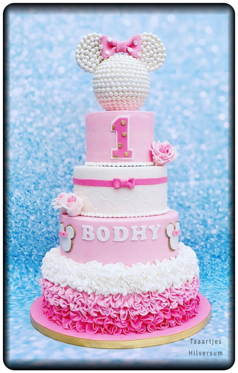 minnie mousse taart cake