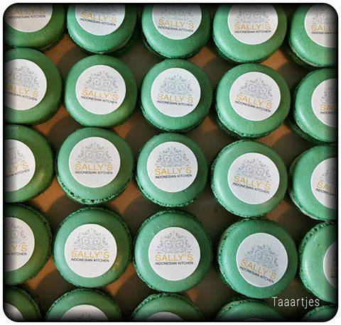 macarons spekkoek pandan logo sally