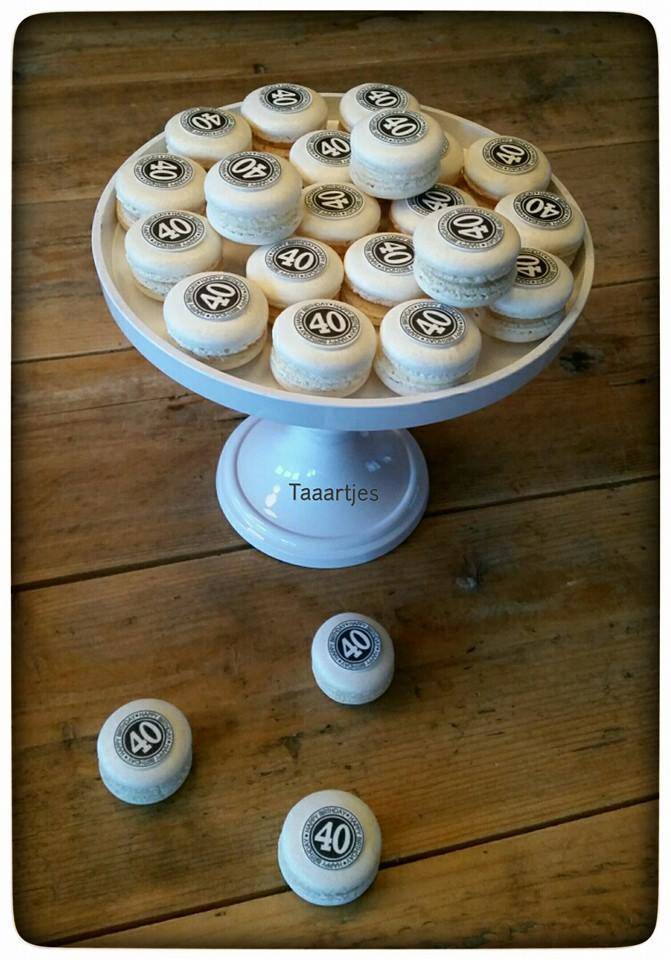 macarons met logo 40