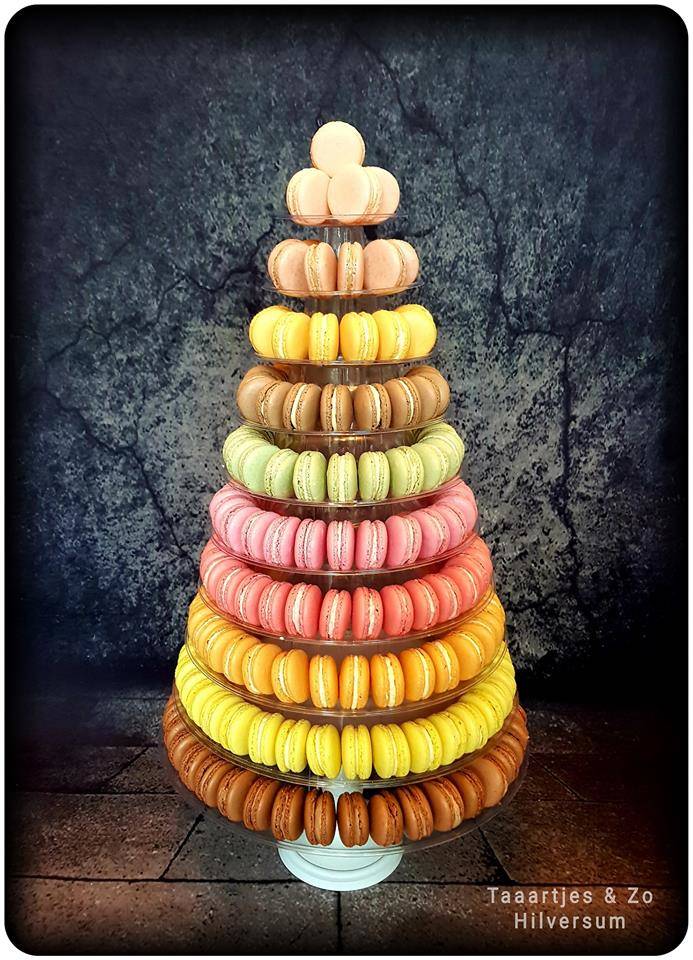 macarontoren verschillende kleuren