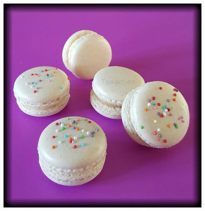 party macarons