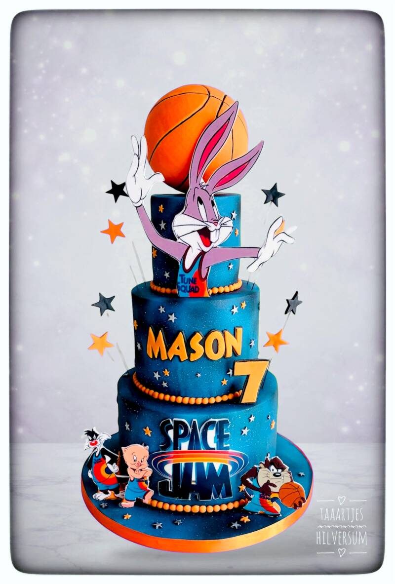 Bugs Bunny Space Jam taart.jpg