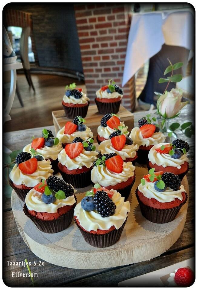 red velvet fruit cupcakes