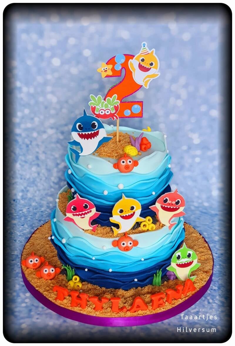 baby shark taart cake