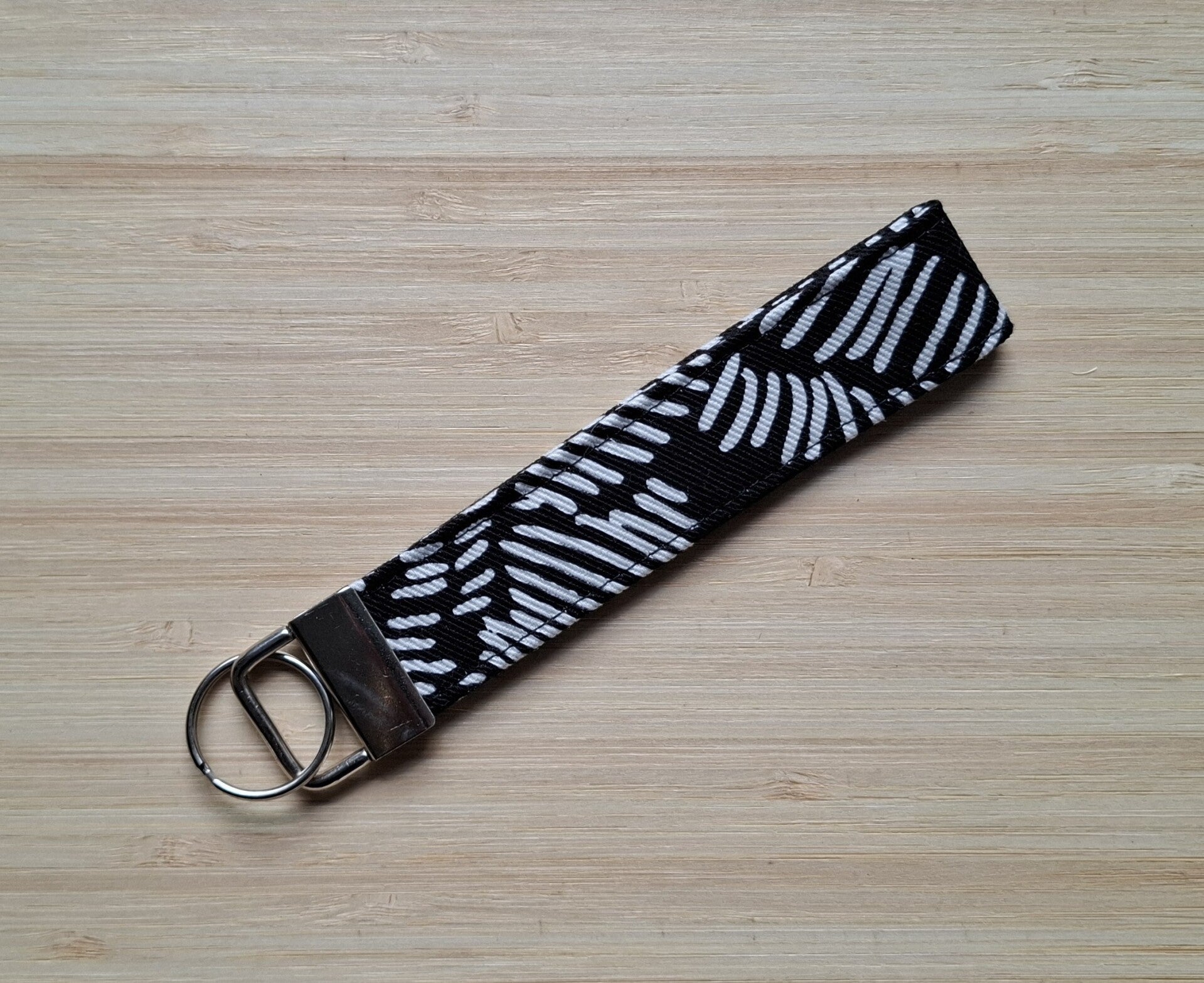 Sleutelhanger - abstract - zwart
