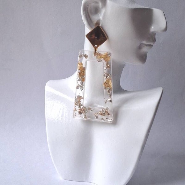 Boucles d’oreilles Rectangulaires Transparentes – Inclusions Dorées & Argentées