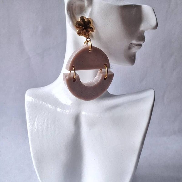 Boucles d’oreilles Beige – Élégance naturelle