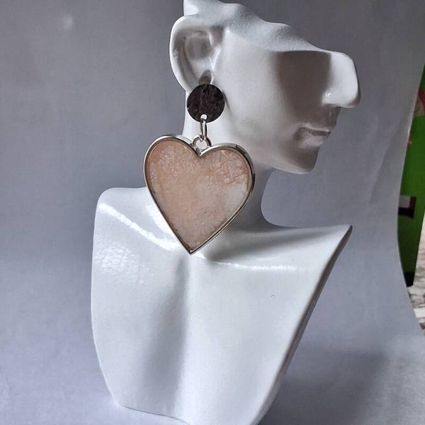 Boucles d’oreilles Cœur Rose Craquelé – Douceur texturée