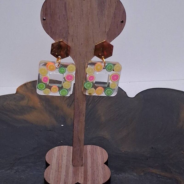 Boucles d'oreilles - carrés incrustés de zestes d'agrumes