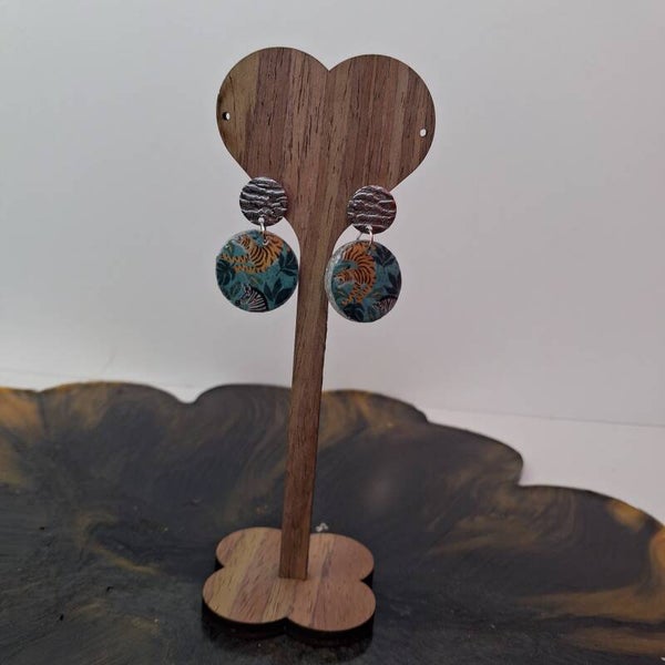 Boucles d’oreilles en résine – Jungle sauvage argentée ✨