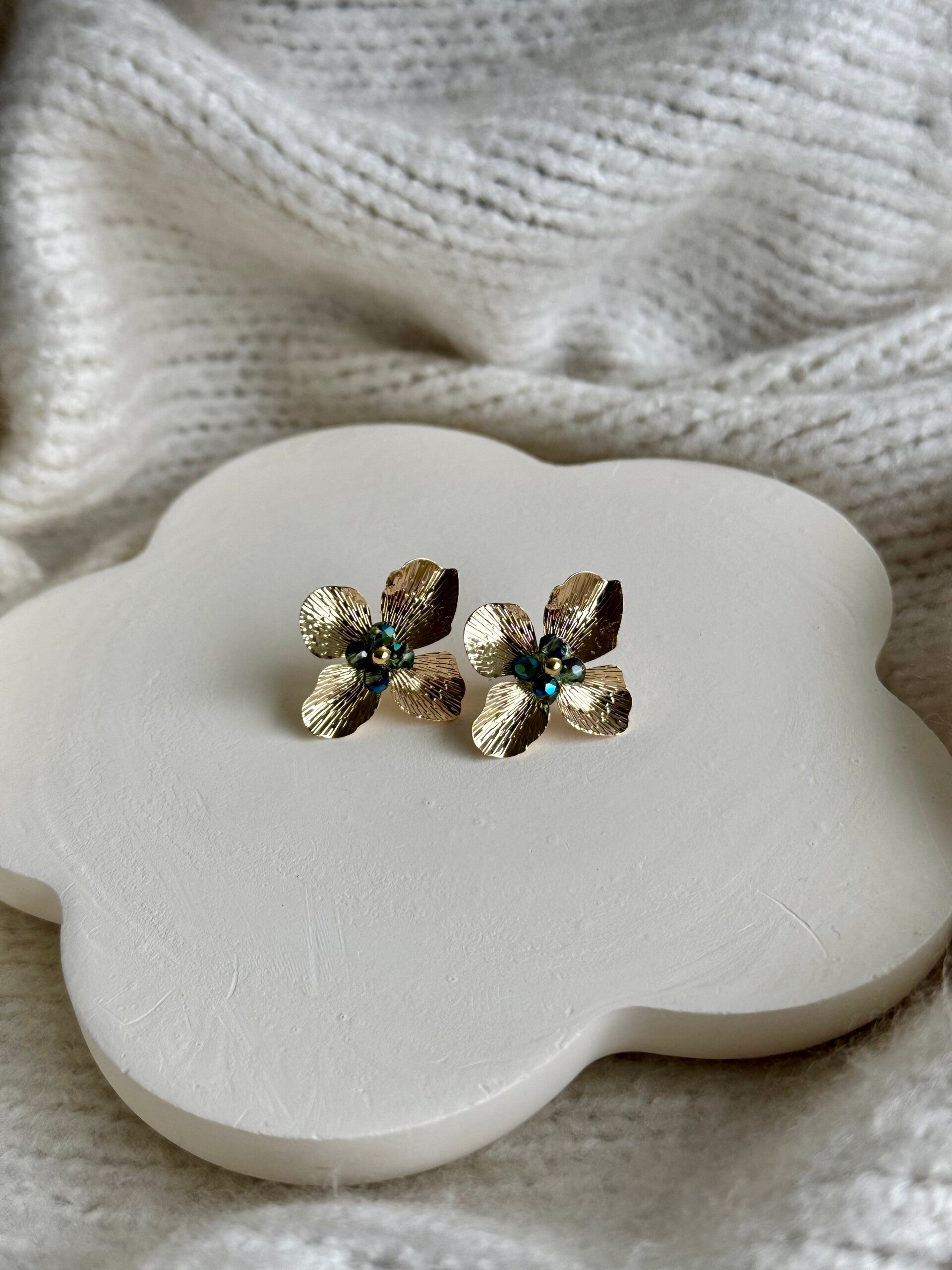 Gold - green flower earrings