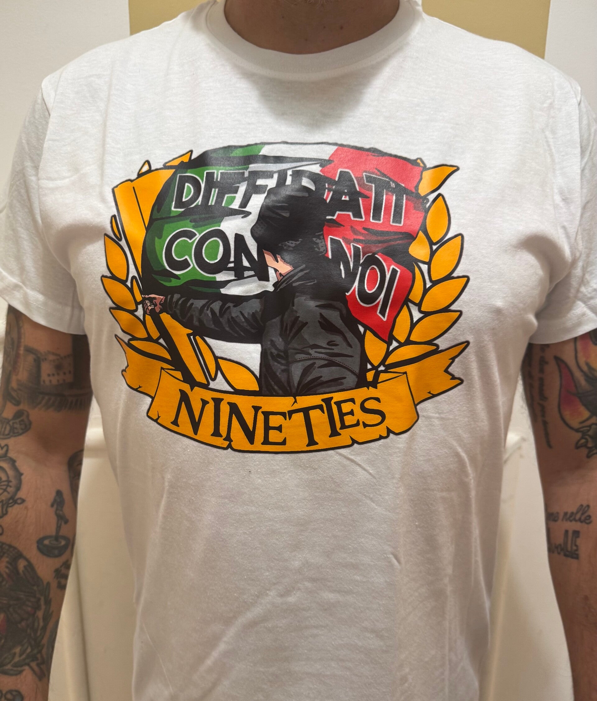 Nineties “diffidati con noi”
