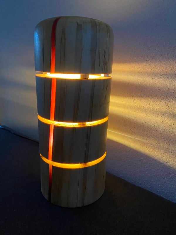 Deko-Lampe aus Holz mit Epoxidharz