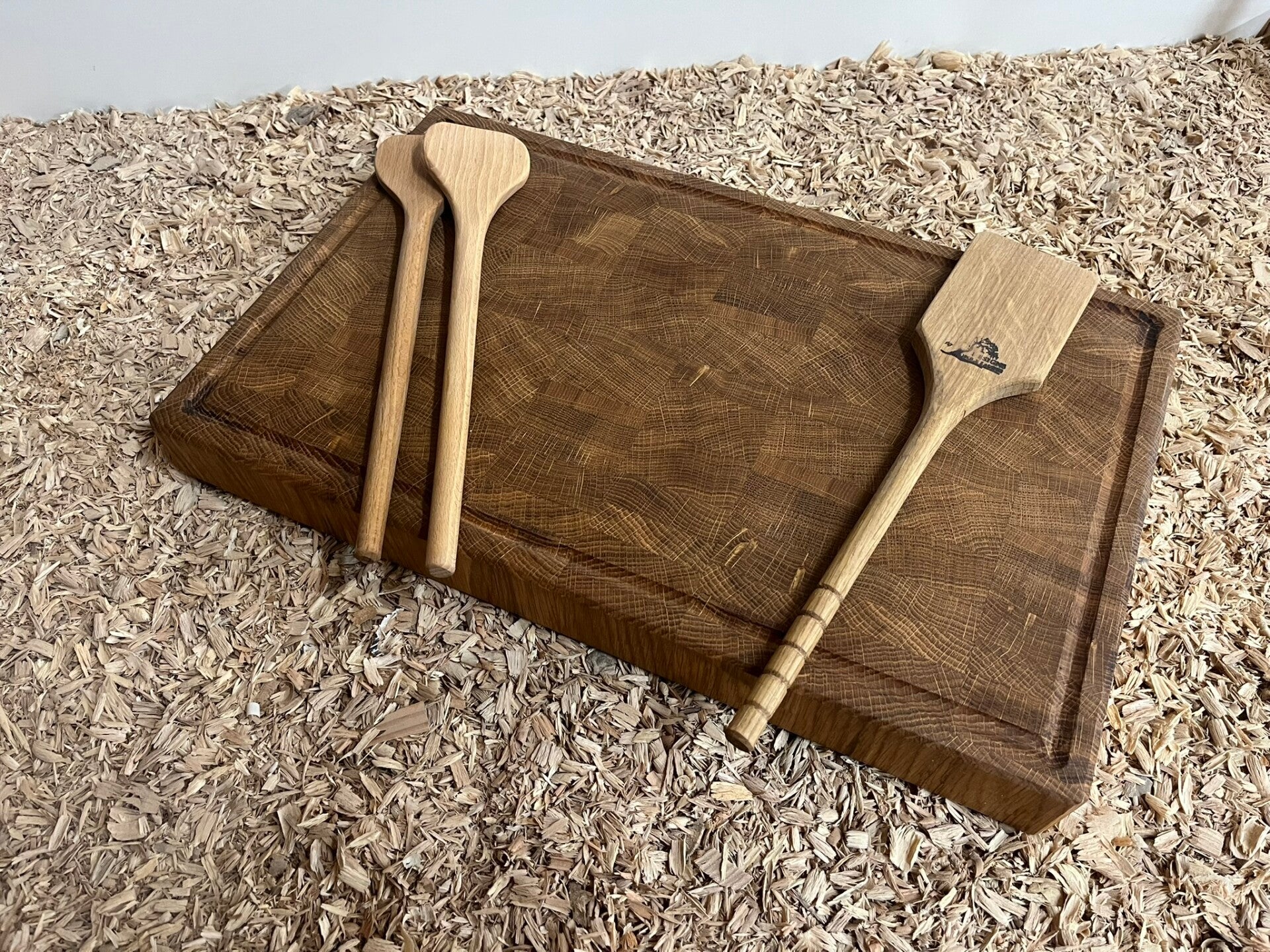 Geschenkset Küche | Stirnholz-Schneidebrett | Kochlöffel | Pfannenwender | handgemacht aus Holz | Unikate | Geschenkidee Küche und Kochen