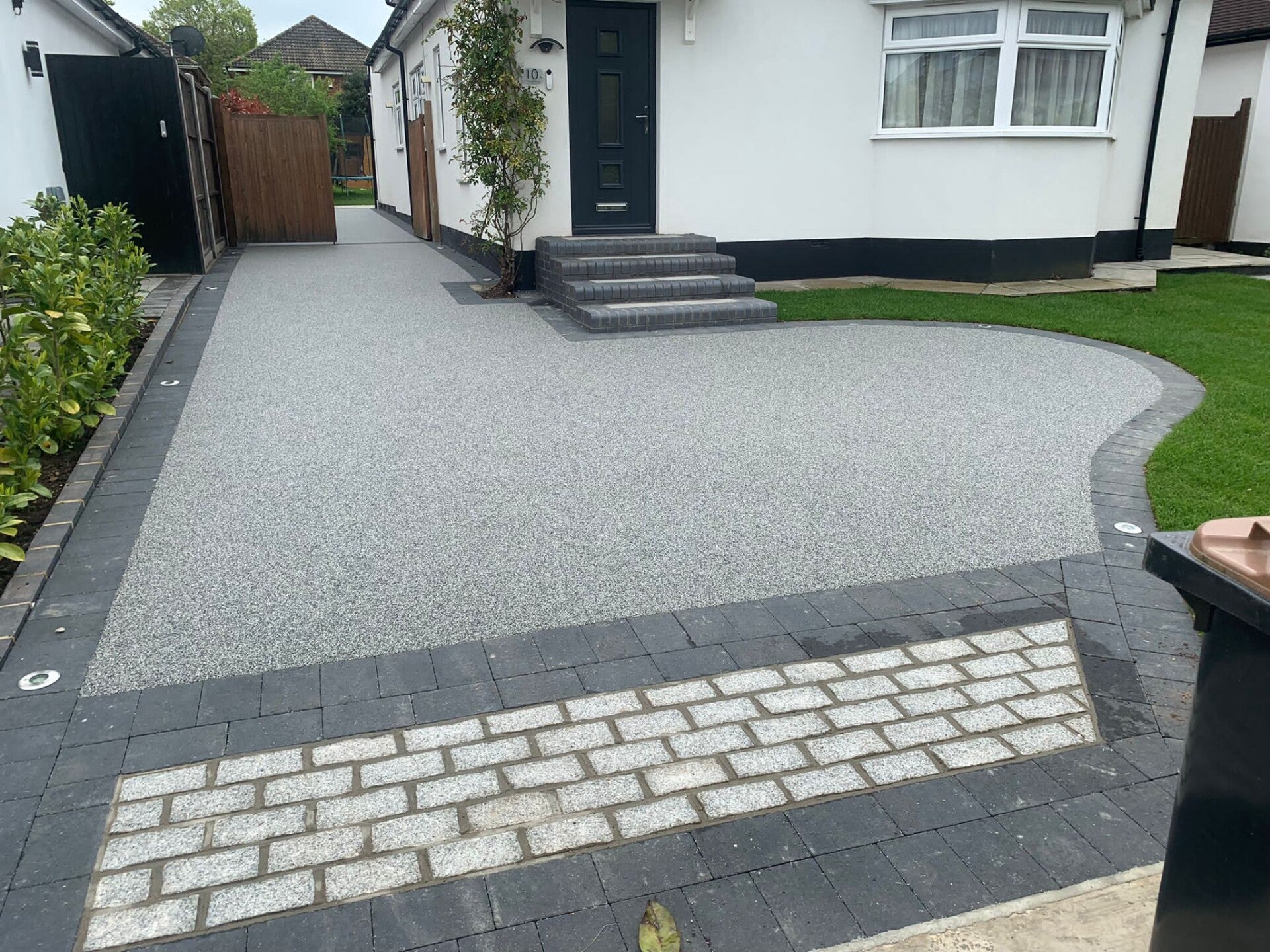Resin bound driveway installations 