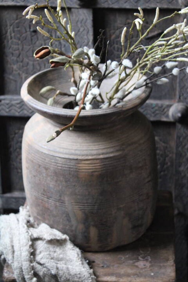 Oude, robuuste houten pot xl (excl. inhoud)
