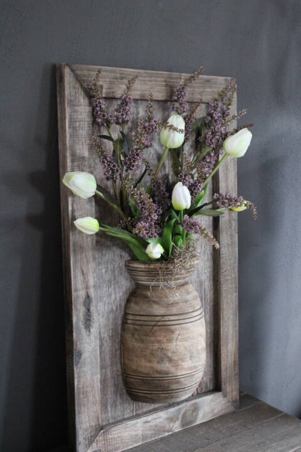 Sfeervol houten wandpaneel met halve nepalese pot mt M (excl. inhoud)