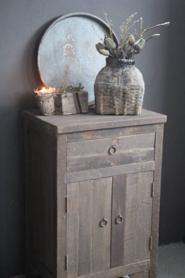 Halkast nachtkast van driftwood