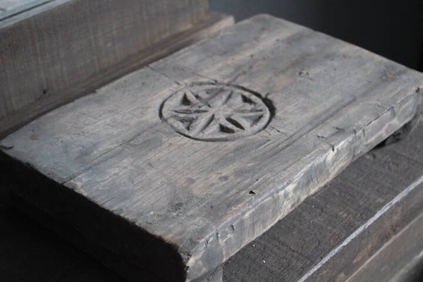 Bajot plank oud robuust hout