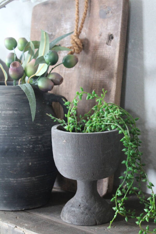 Waxinelichthouder, plantenhouder, vaas van hout op voet