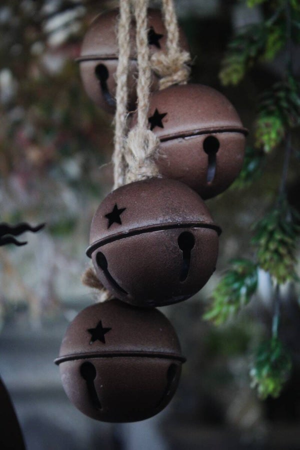 Stoere metalen bollen toef roestkleurig | Landelijke woondecoratie