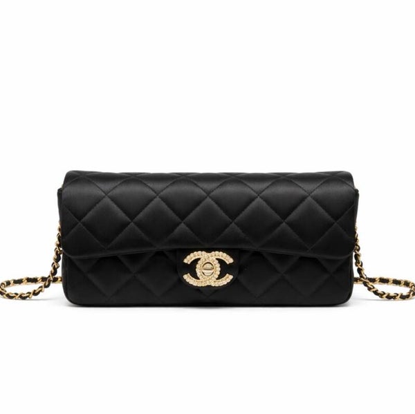 Sac Chanel noir de soirée en soie