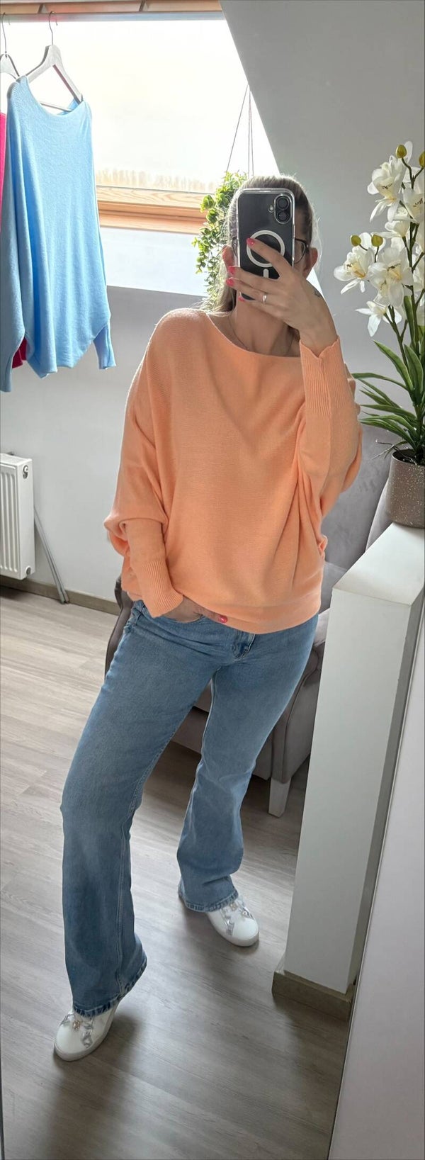 Peach Trui