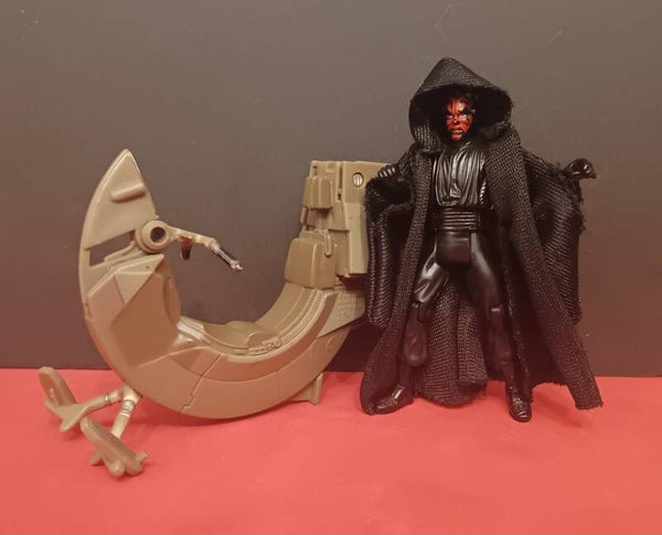 FIGURA SERIE STAR WARS DARTH MAUL CON MOTO SIT SPEEDER HASBRO