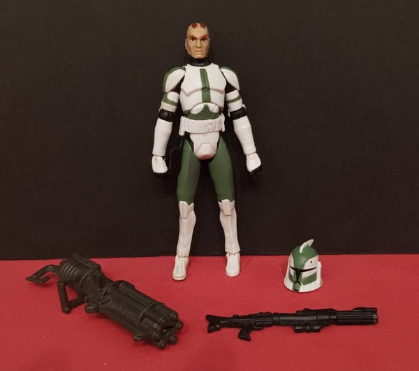 FIGURA SERIE STAR WARS CLONE COMANDANTE GREE HASBRO