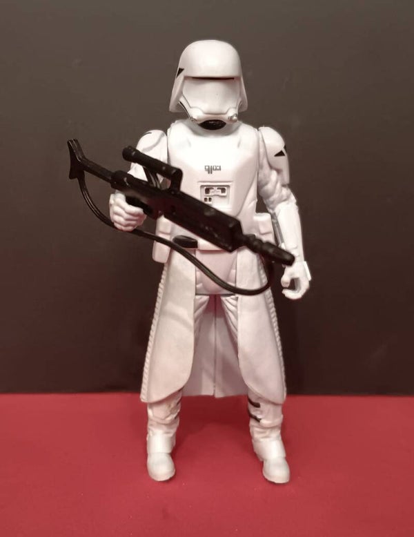 FIGURA SERIE STAR WARS SNOWTROOPER HASBRO