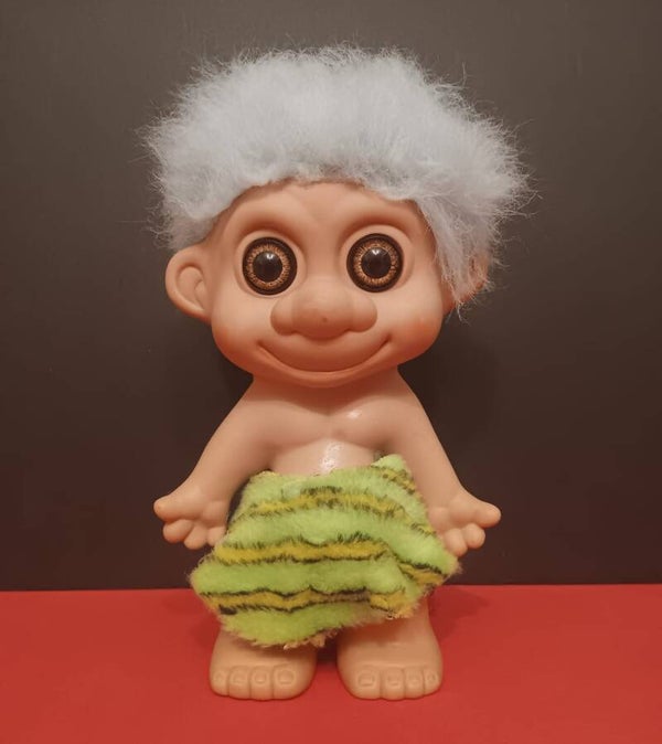 FIGURA MUÑECO TROLL CAVERNICOLA TROGLODITA