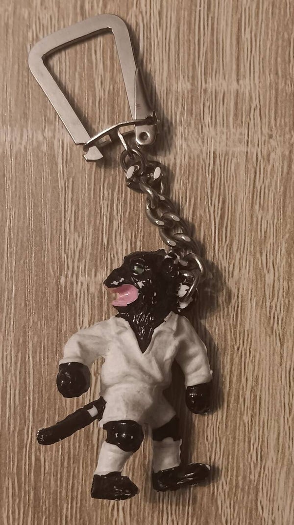 Antiguo Llavero Figura pantera Futbolista LAFREDO - Serie Animales Futbolistas