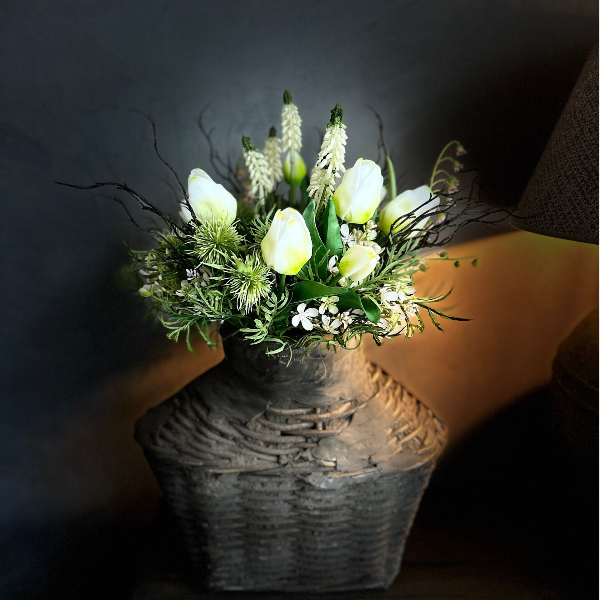 Boeket tulpen witte druifjes