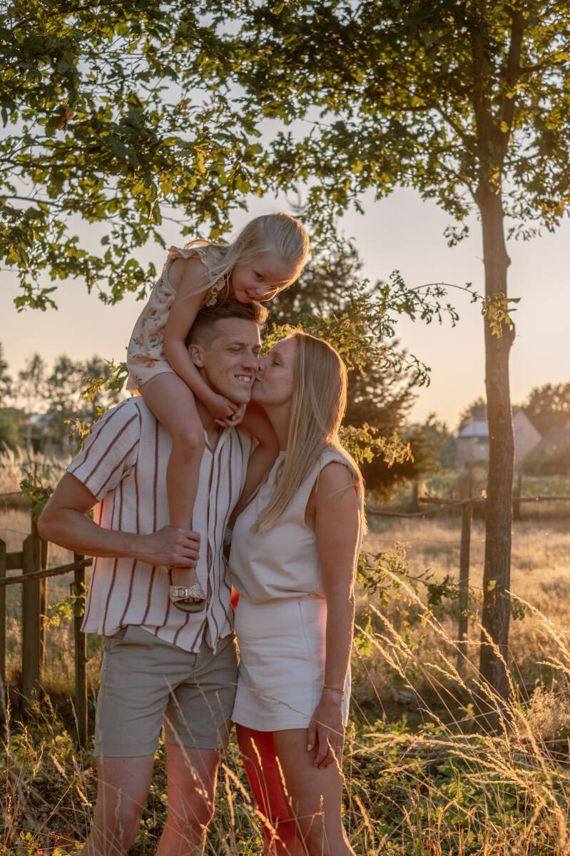 familieshootsunsetwesterlo-54-standard.jpg