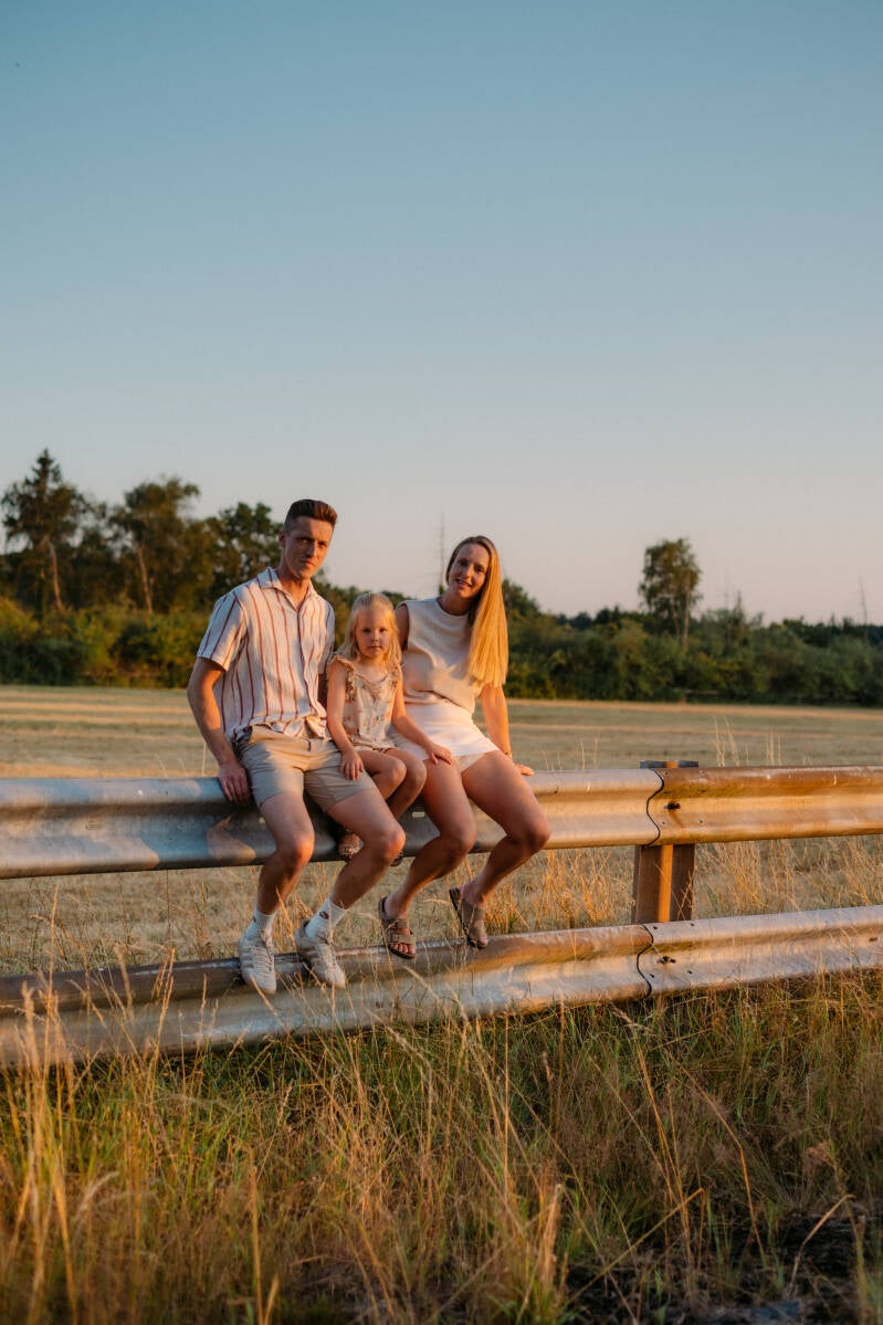 familieshootsunsetwesterlo-75-standard.jpg