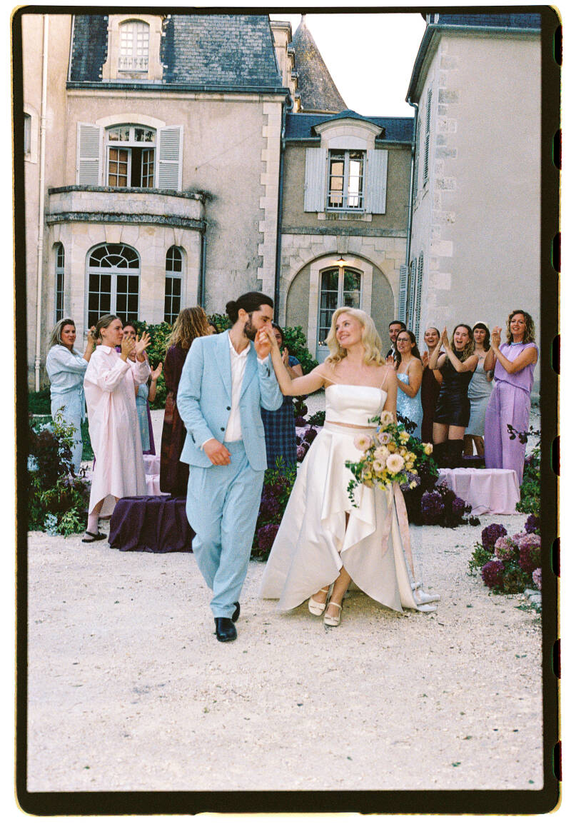lenvie_film_castle_france_wedding-455-standard.jpg
