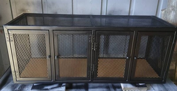 Free Standing or Wall Mountable Unit