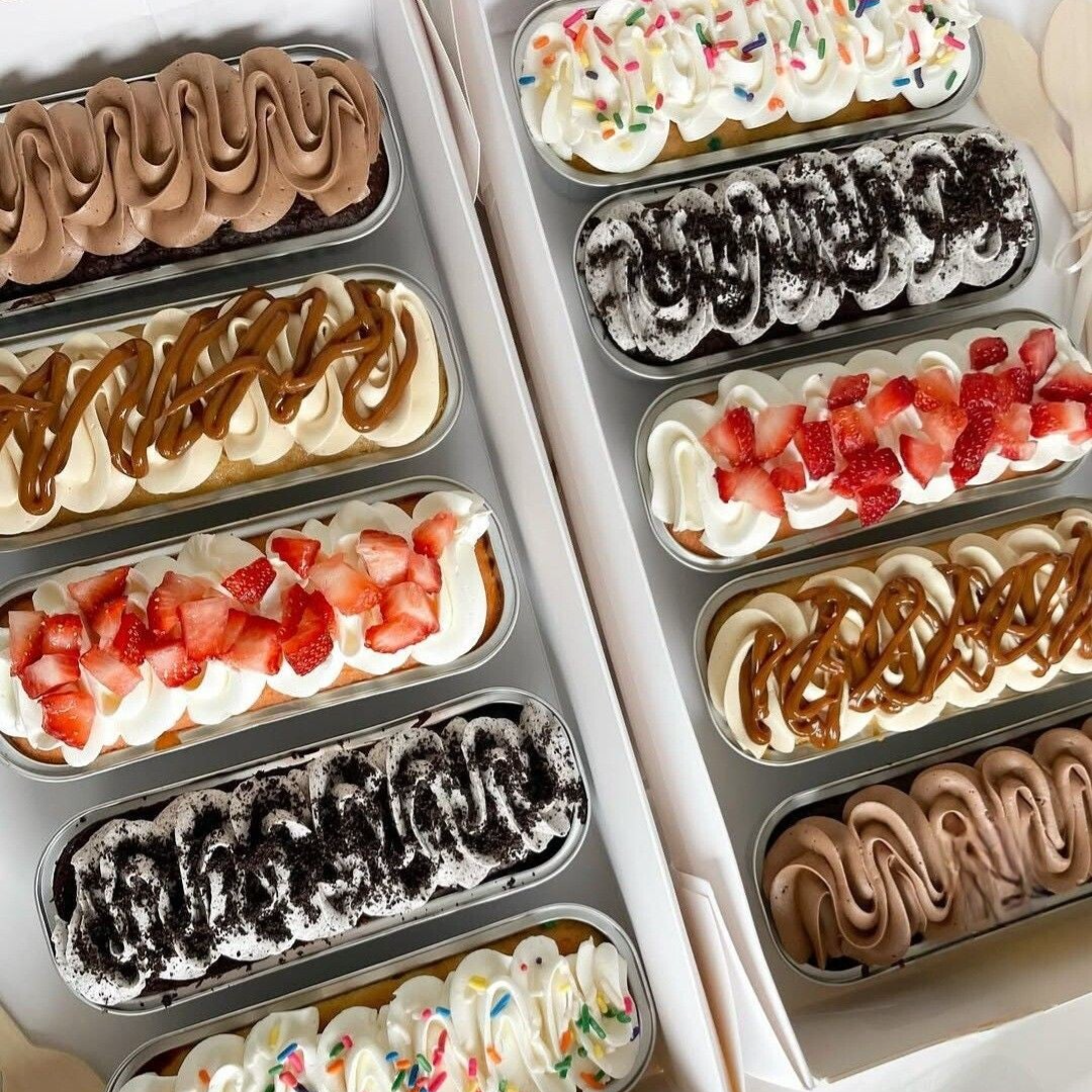 5 count mini cakes with mix of different flavors!