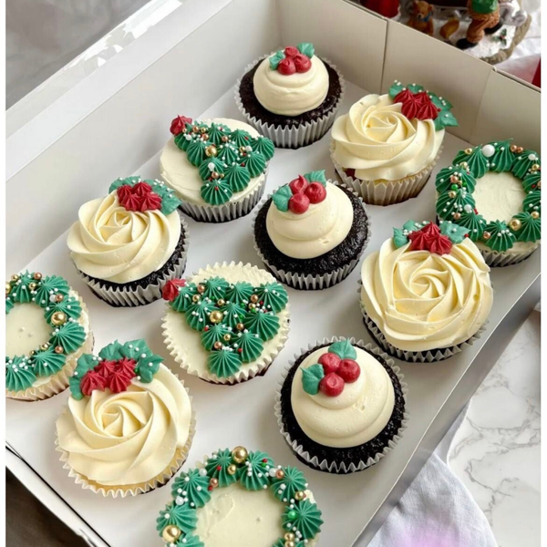 Dozen christmas cupakes