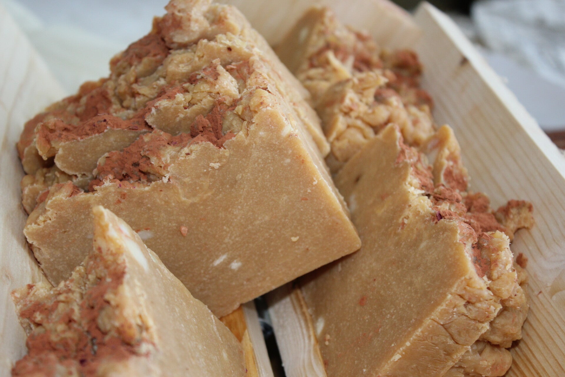 Coconut Honey Beeswax soap to shave and dry ski