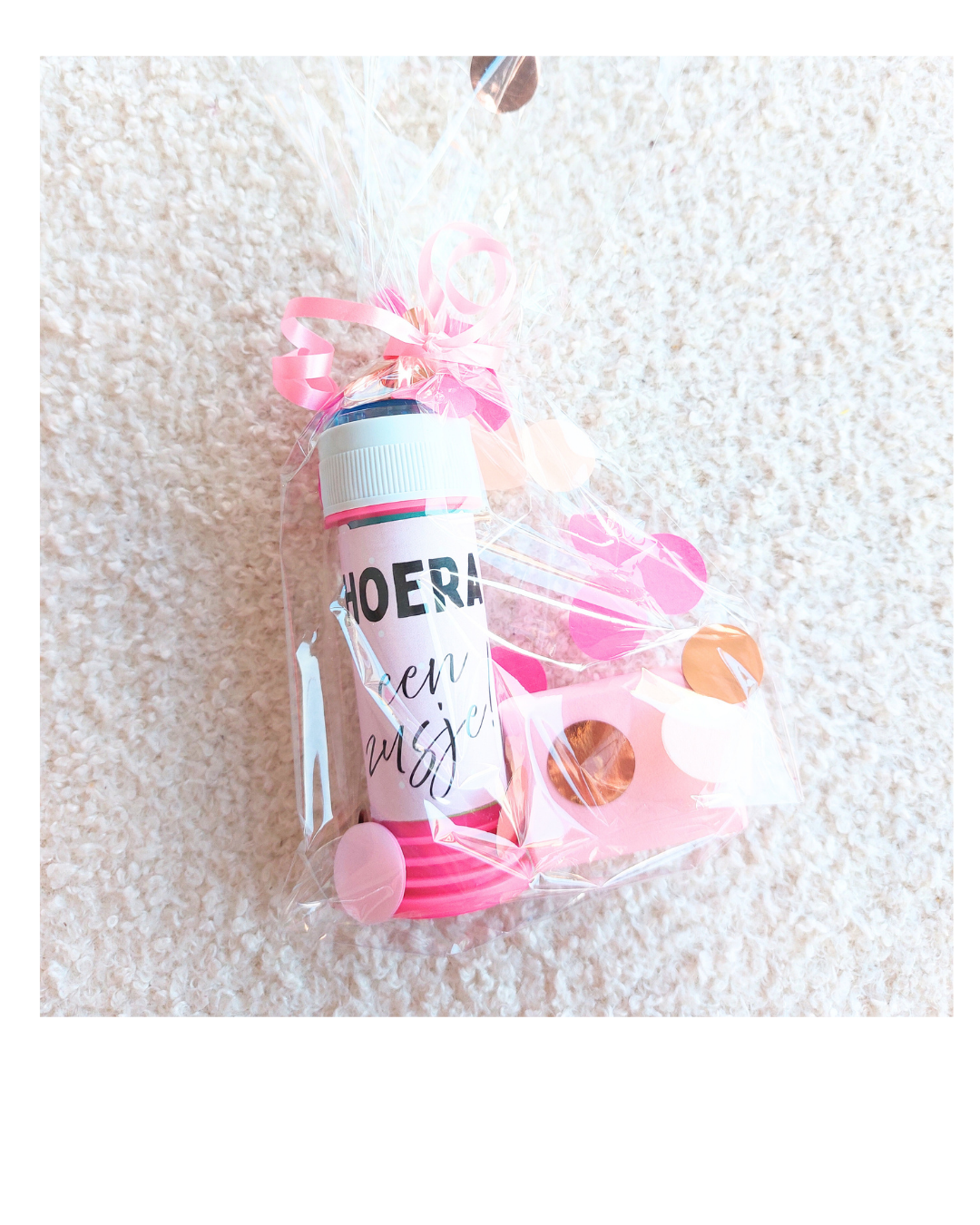 Hoera een zusje, bellenblaas wikkel